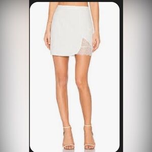 NWOT NBD Breakaway Skirt in
Ivory